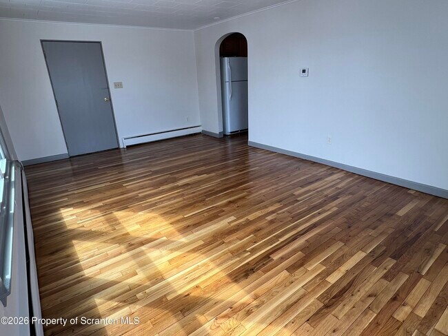 Building Photo - 214 Melrose Ave