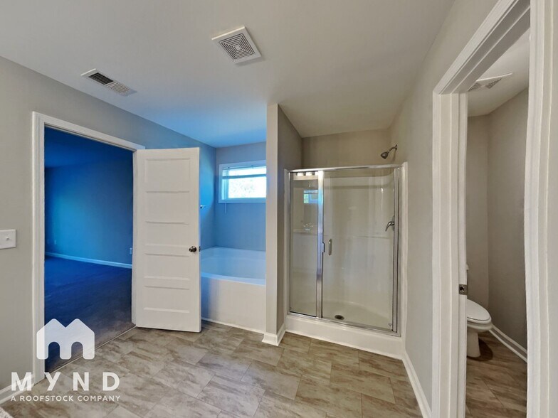 Building Photo - 389 Springwater Wy