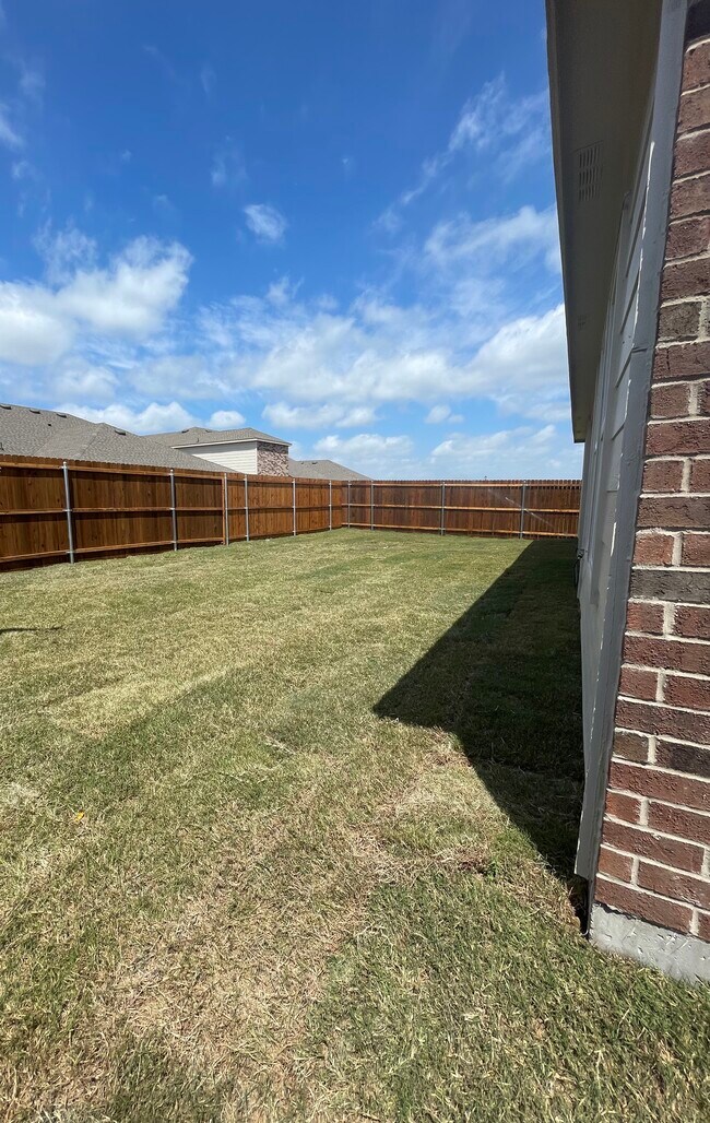 Building Photo - 1009 Voca Dr.