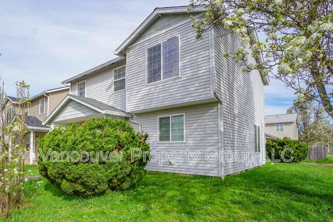 Building Photo - 1100 W 30th St