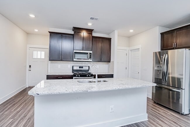 Building Photo - 138 Bromes Way