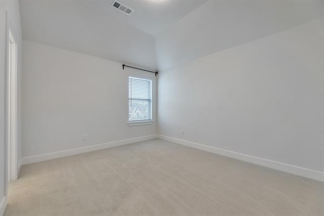 Building Photo - 545 Goose Lake Dr