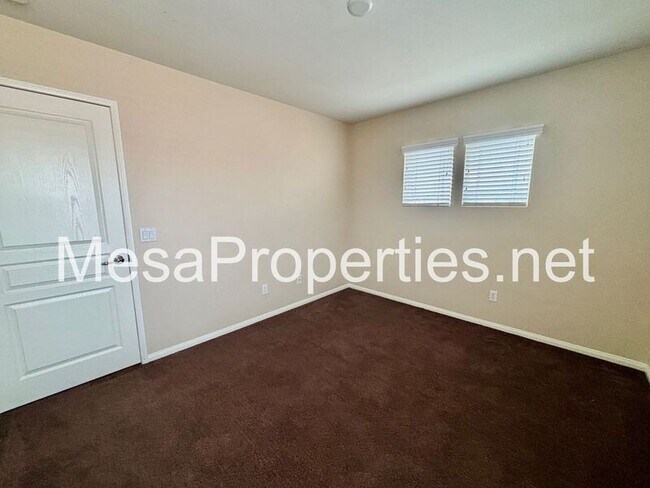 Building Photo - 16677 Desert Lily St