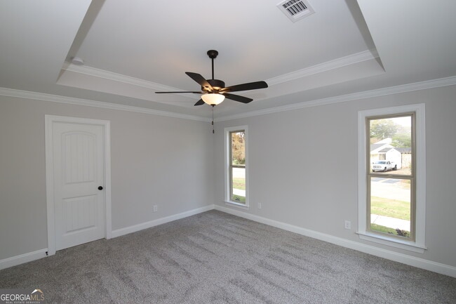 Building Photo - 512 Springdale Dr