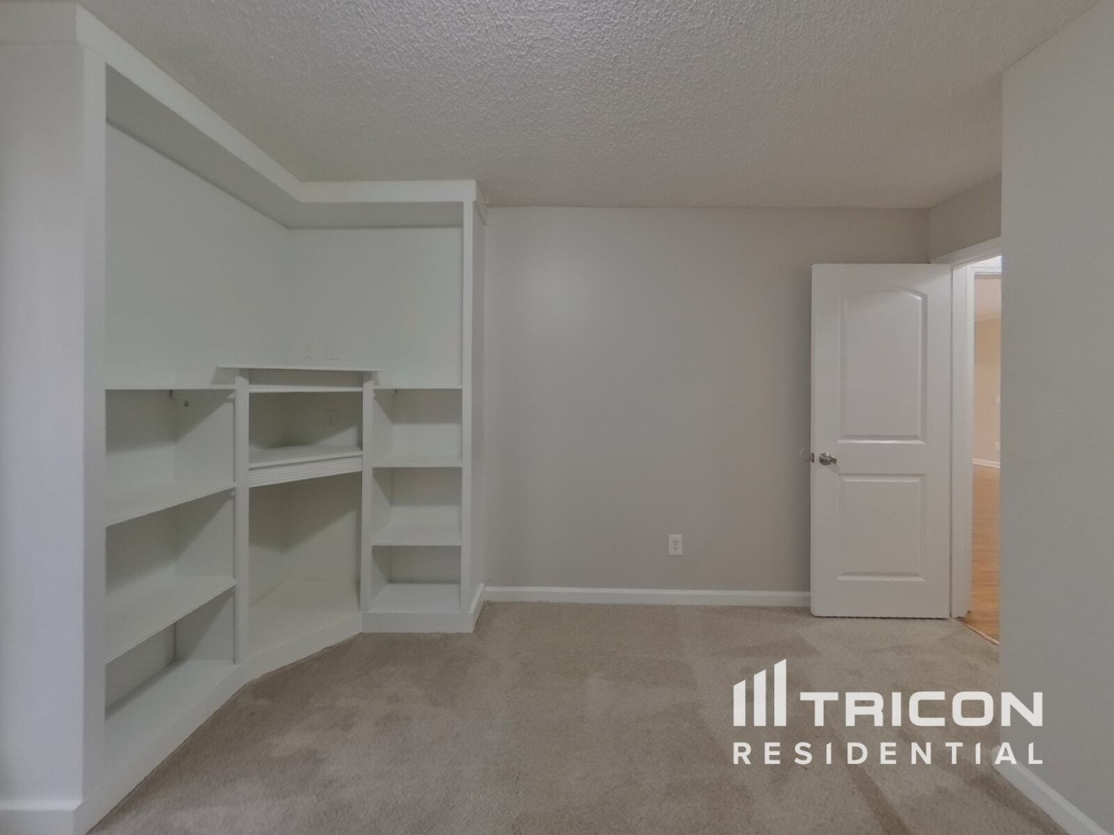 Building Photo - 804 Ravins Way