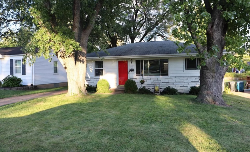 Building Photo - 7910 Menola St