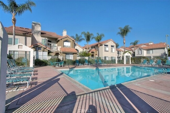 Building Photo - 18 Glen Cove