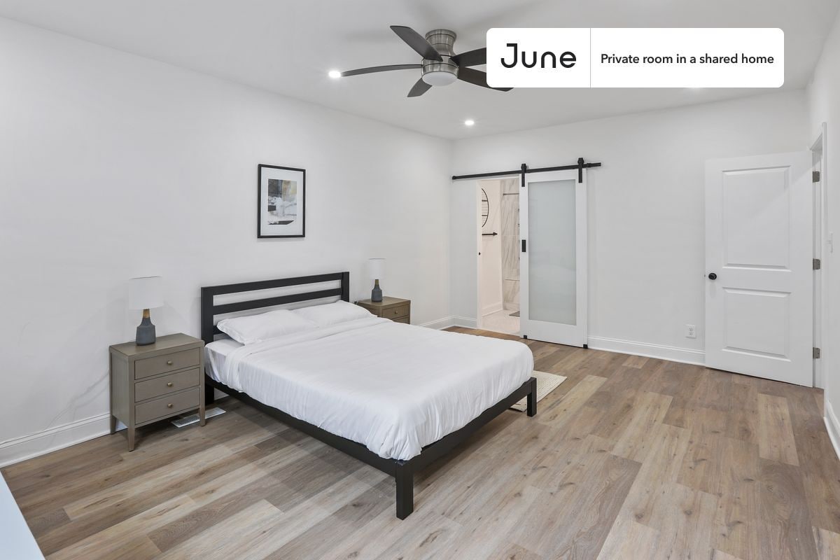 Building Photo - Room in Shared 5 bed/3.5 bath home