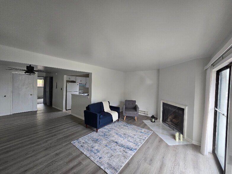 Primary Photo - 1840 Goodwin Dr