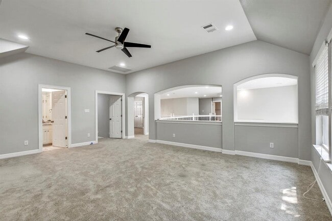 Building Photo - 140 Fairwood Dr