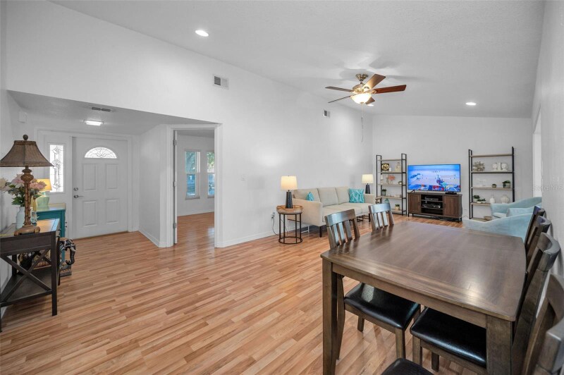 Building Photo - 2017 Santiago Way S