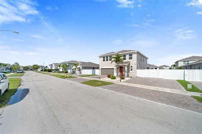 Building Photo - 13229 SW 271st Ter