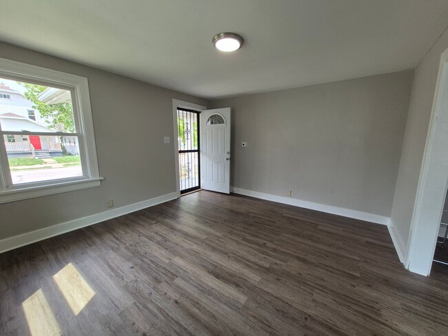 Building Photo - Cozy 2 Bedroom Ranch