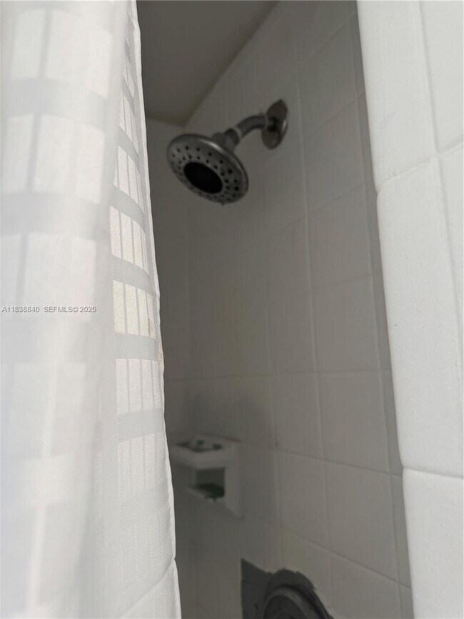 Building Photo - 323 New Mexico St