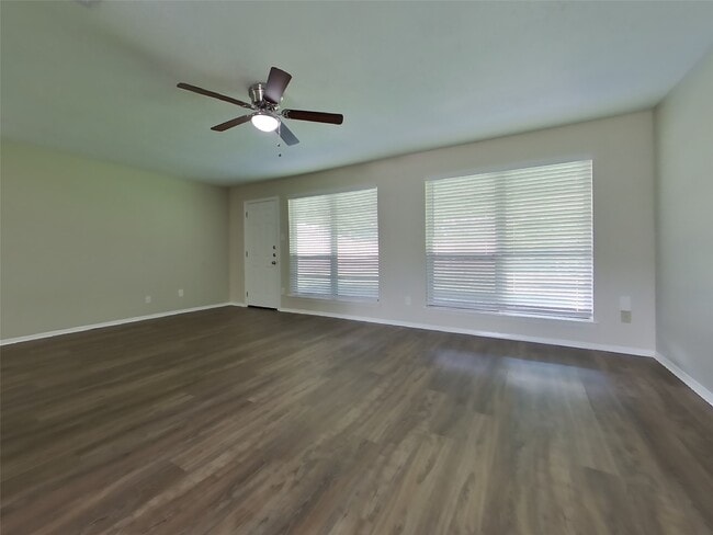 Building Photo - 2706 King James Ct