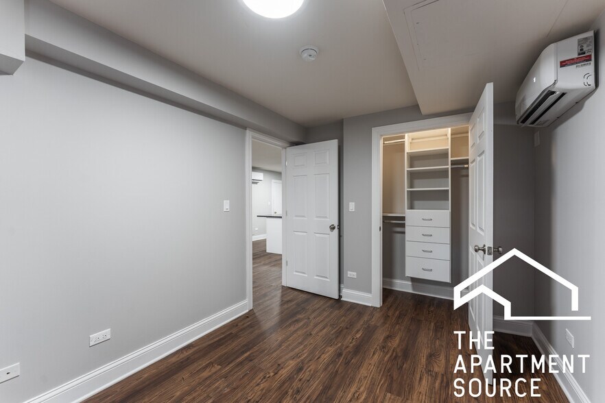 Building Photo - 5746 N Winthrop Ave