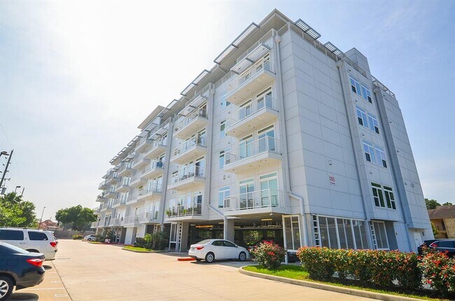 Building Photo - 6955 Turtlewood Dr