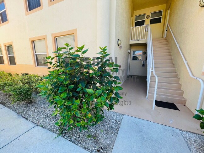 Building Photo - 15449 Bellamar Cir