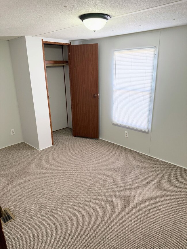 Building Photo - 2 Bedroom Home in Campbell County