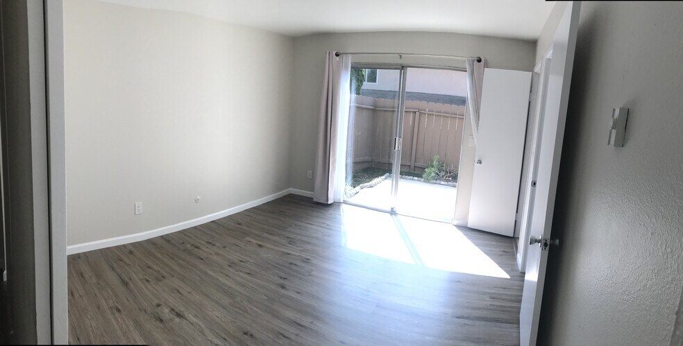Donstairs bedroom with Backyard - 7853 Camino Raposa