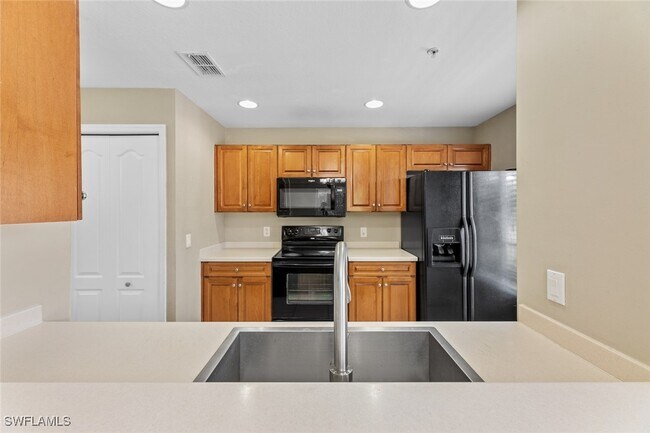 Building Photo - 9450 Ivy Brook Run