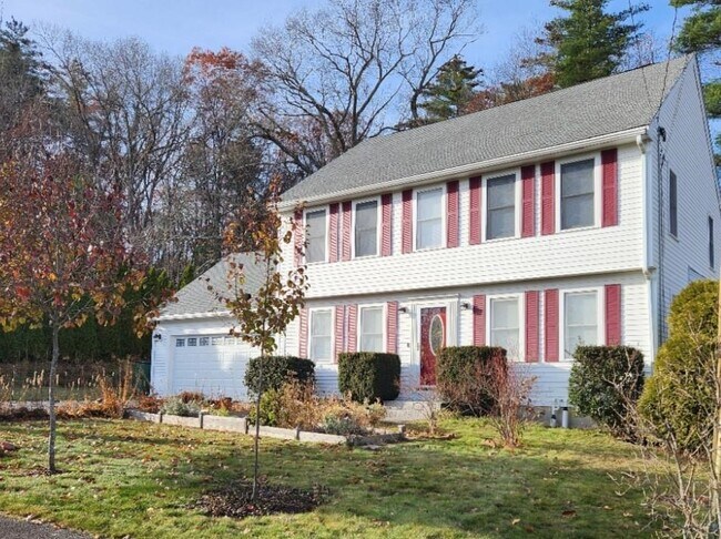 Primary Photo - 2 Canter Ct