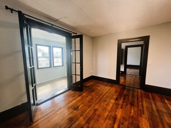 Building Photo - 50/52 West Housatonic Street