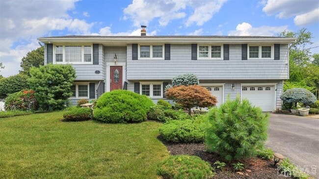 Primary Photo - 7 Stafford Dr