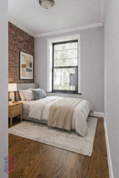 Building Photo - 15 W 103rd St