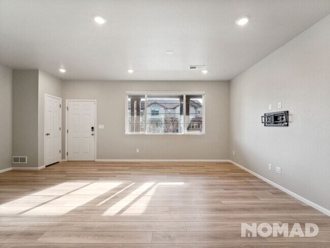 Building Photo - 6112 N Lisbon St