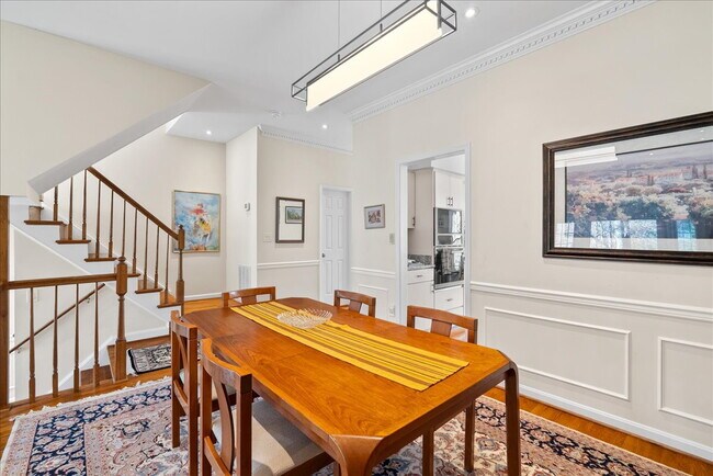 Building Photo - Beautiful End-Unit Townhome with Spacious Interior and Outdoor Living