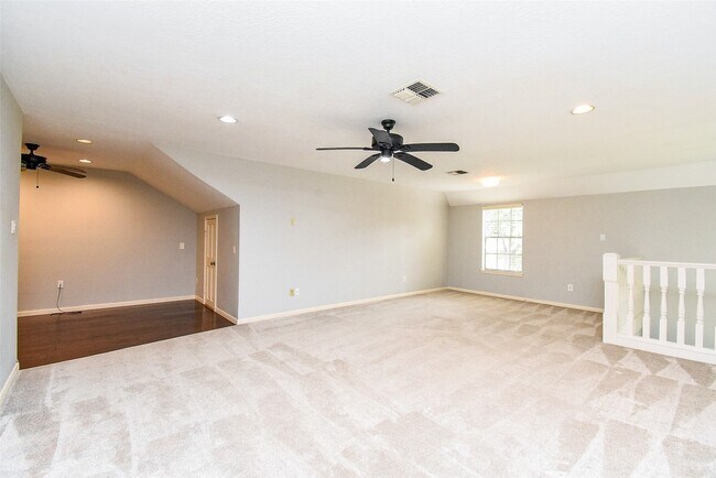 Building Photo - 755 Last Arrow Dr