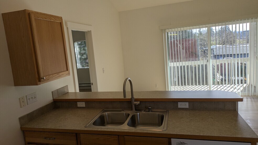 Building Photo - 1101 Bonneville Ave