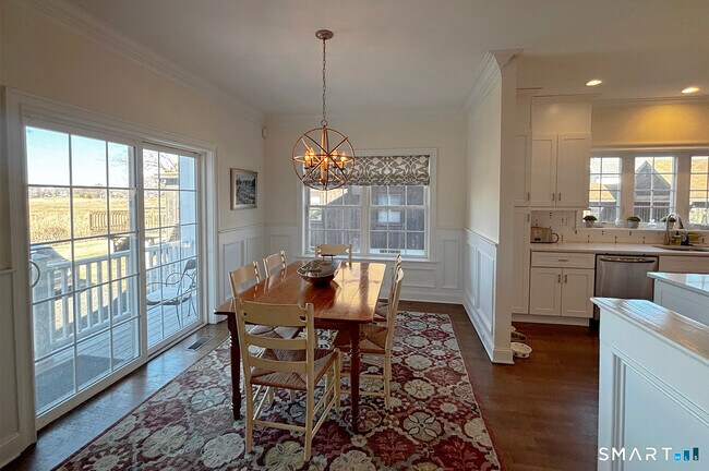 Building Photo - 860 Oldfield Road