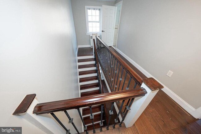 Building Photo - 625 Chelten Hills Dr
