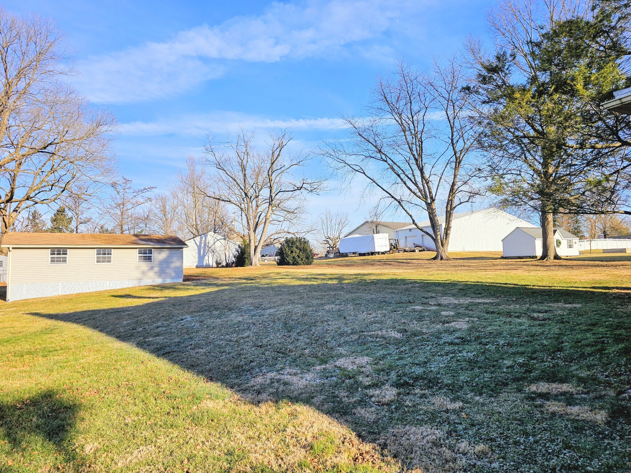 Building Photo - 461 W Main Ave