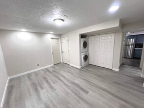 Building Photo - 6291 Liza Ln