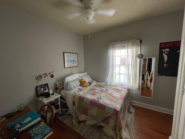 Building Photo - 183 Smith St