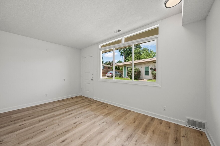 Building Photo - 3761 Avera Ave