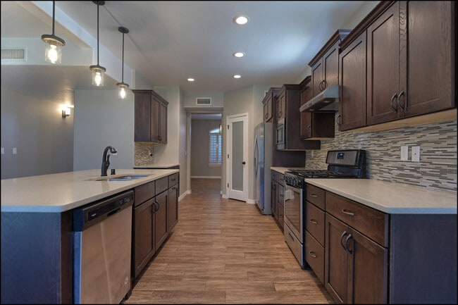 Building Photo - 2166 Enchanted Crst Dr