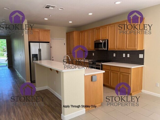 Building Photo - Stokley Properties Presents 458 Chestnut S...
