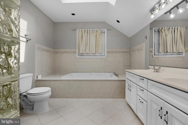 Building Photo - 3034 Pebble Beach Dr