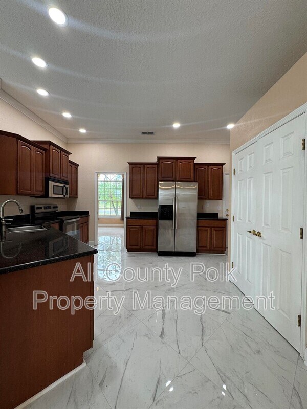 Building Photo - 2948 Vintage View Cir