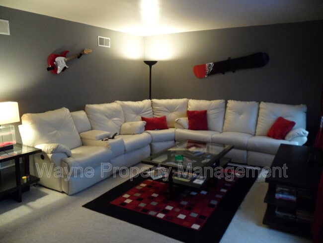 Building Photo - 112 Virginia Ave