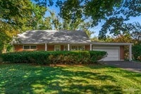 Building Photo - 38W686 Glenview Dr