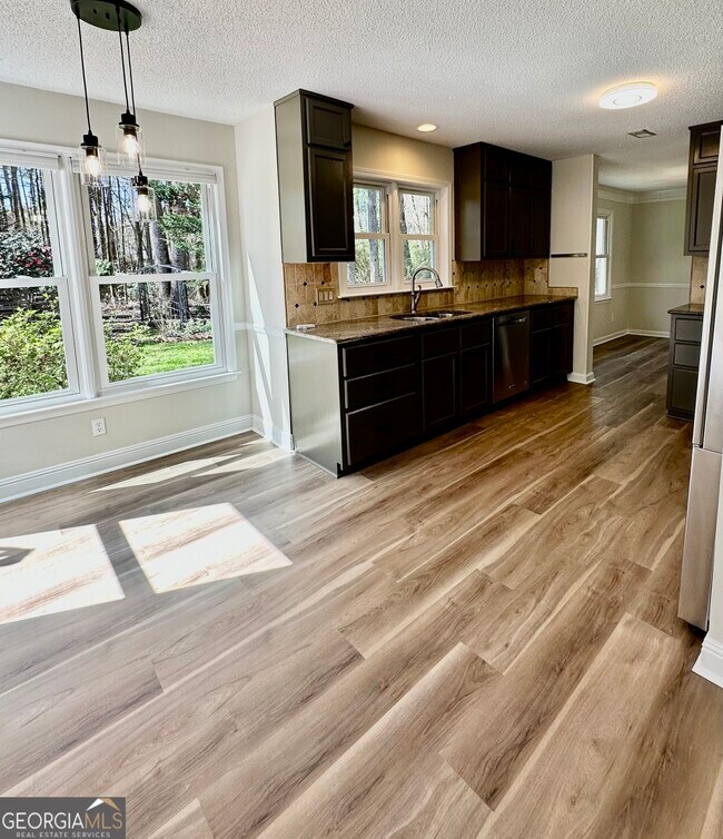 Building Photo - 157 Rockspray Ridge
