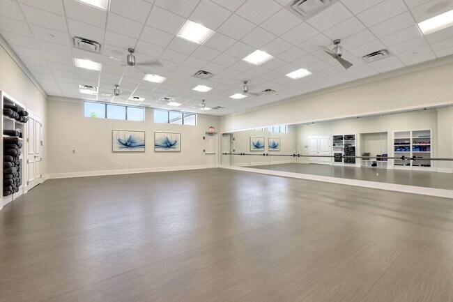Building Photo - 12557 SW Rain River Dr