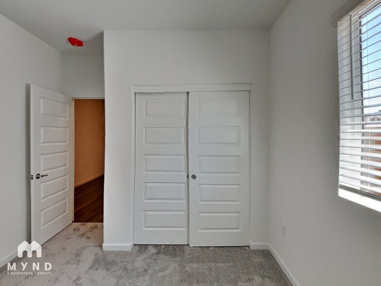 Building Photo - 1688 Bullock Dr