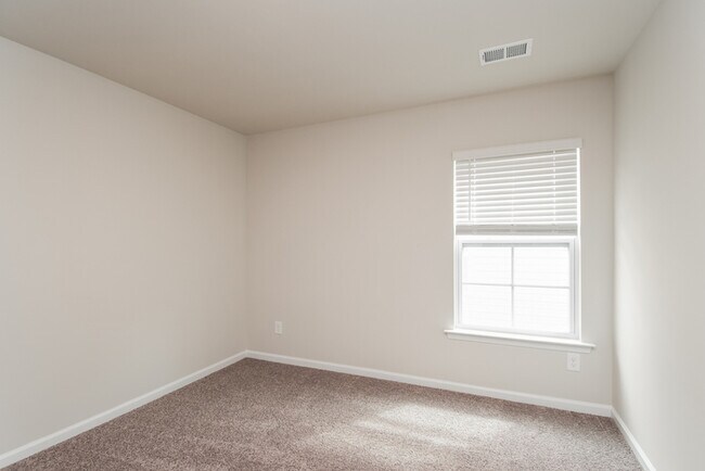 Building Photo - 428 Red Poll Wy