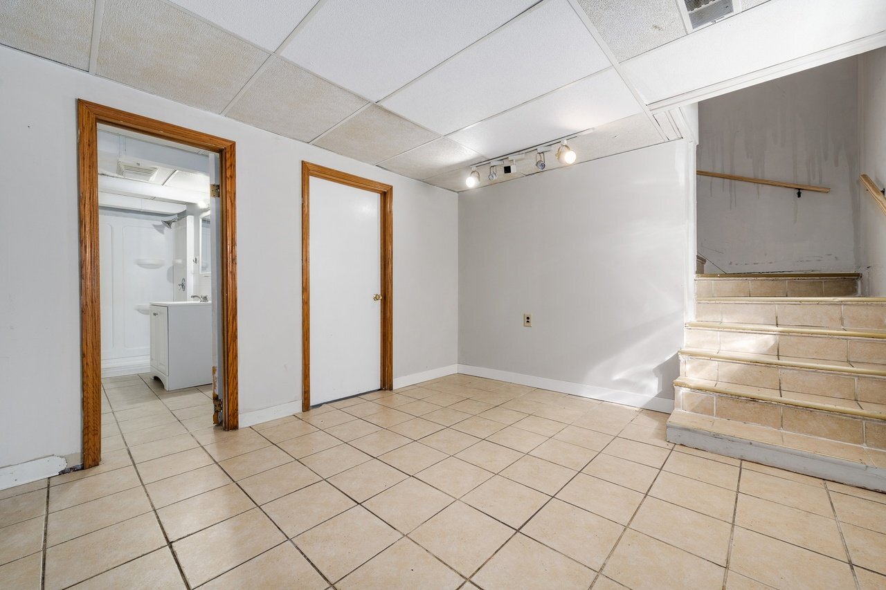 Building Photo - 3819 S 57th Ave